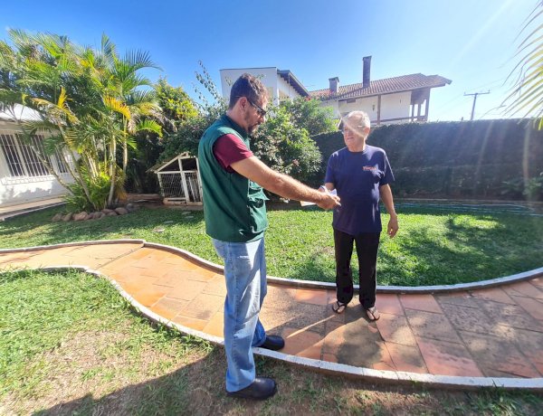 Vigilância em Saúde realiza ação de combate a dengue no feriado