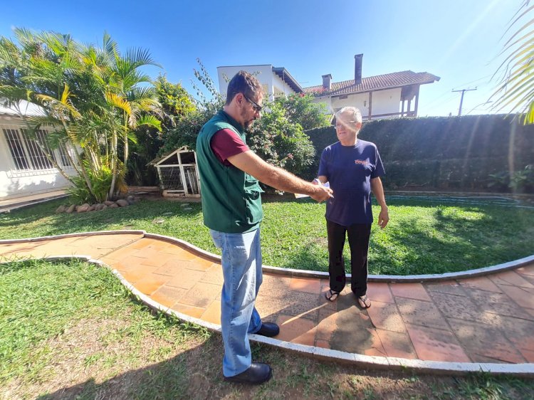 Vigilância em Saúde realiza ação de combate a dengue no feriado